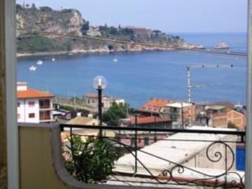 Affittacamere Sole Nascente Giardini Naxos Bagian luar foto